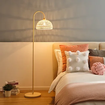 Francia krémszínű állólámpa Nappali kanapé hálószoba Éjjeli művészet Csendes dekoráció Légkör Függőleges asztali lámpa
